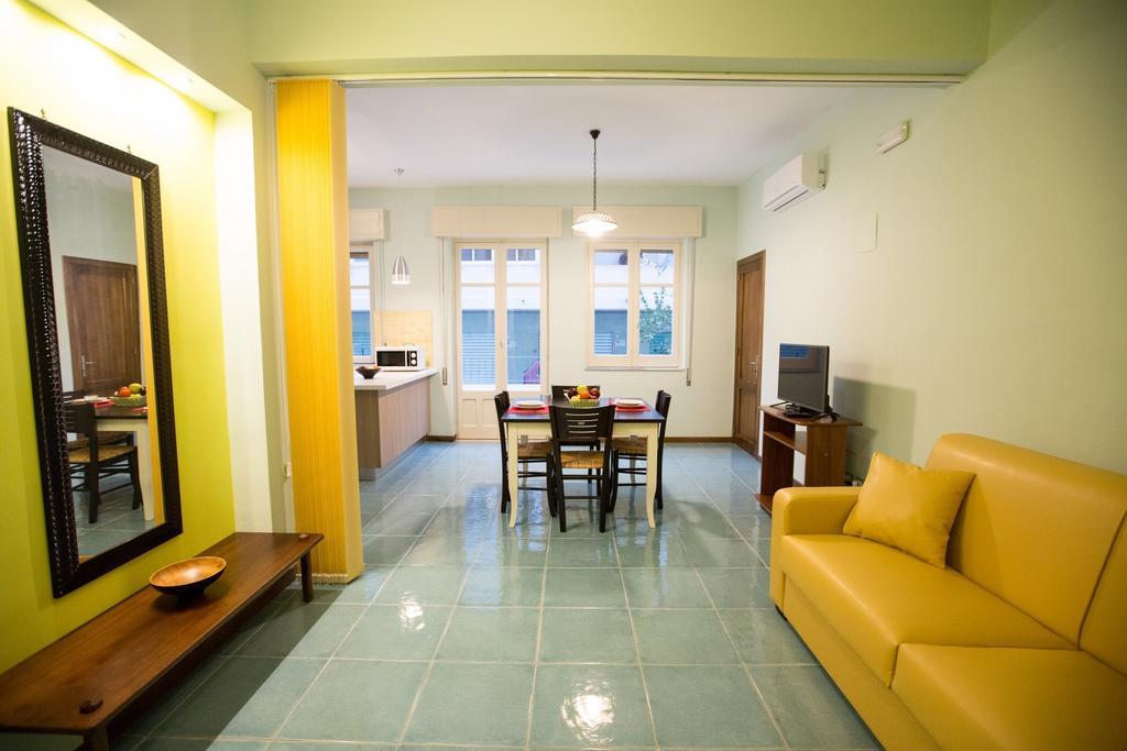 Apartamento Il Nido del sole Cefalú Habitación foto