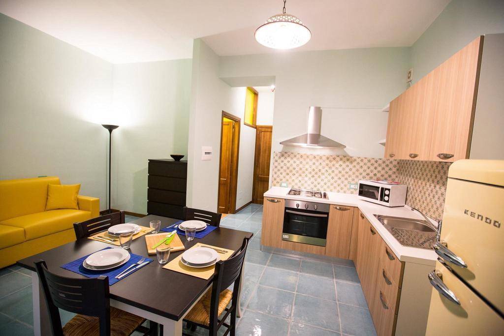 Apartamento Il Nido del sole Cefalú Habitación foto
